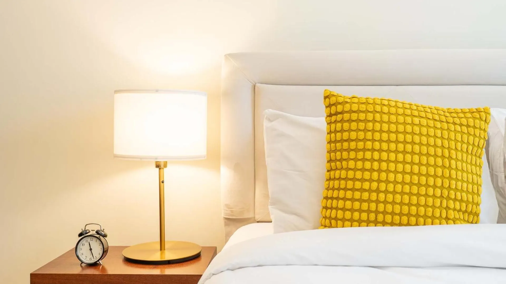 Heart-Captivating 1 Bedroom In Hanover Square Dubai Apartment