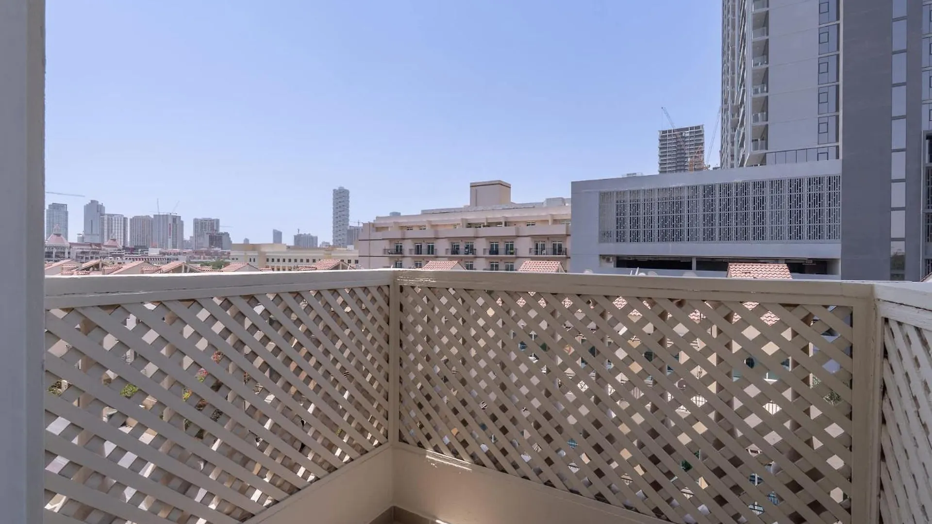 Apartment Heart-Captivating 1 Bedroom In Hanover Square Dubai
