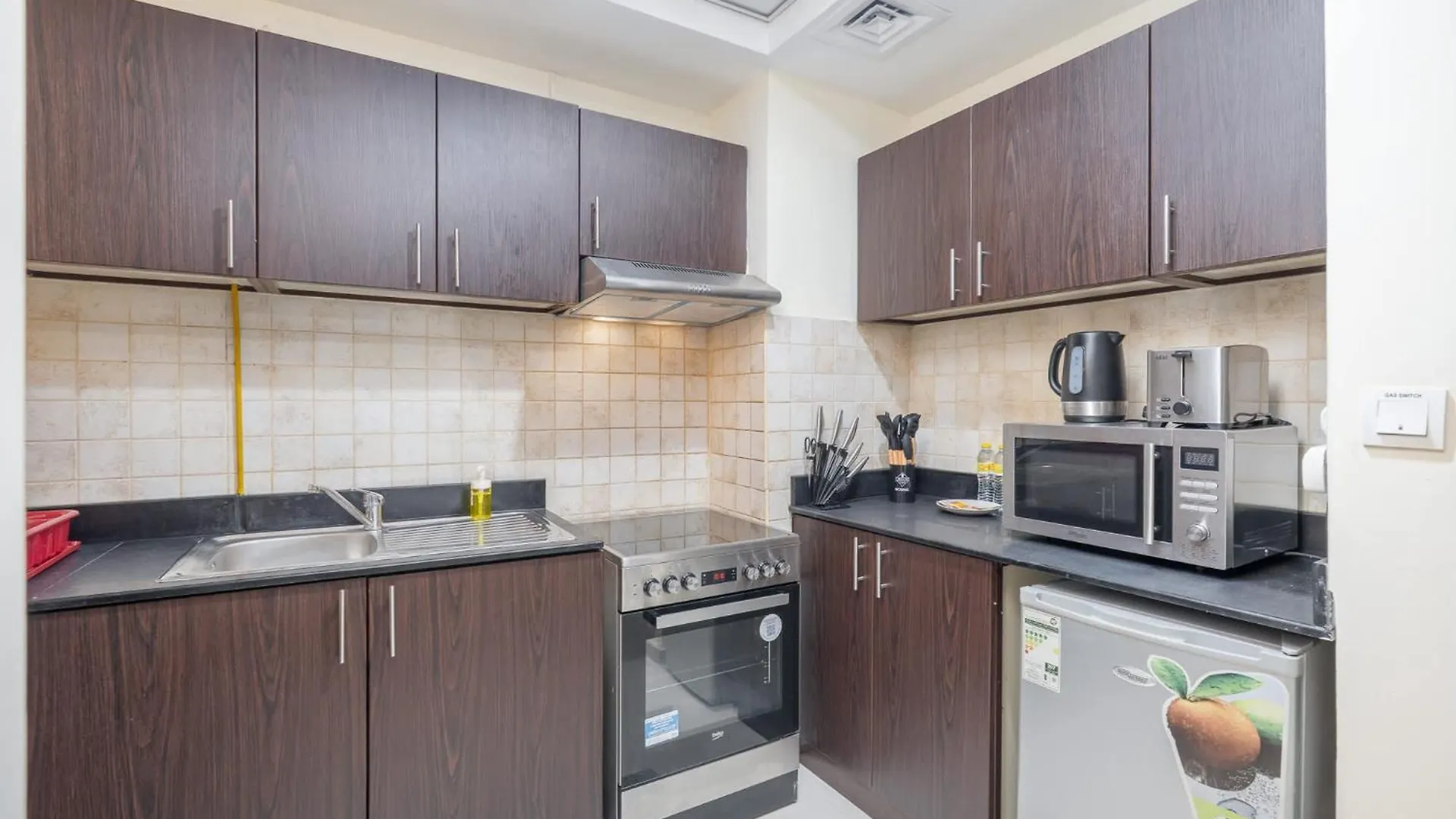 Heart-Captivating 1 Bedroom In Hanover Square Dubai