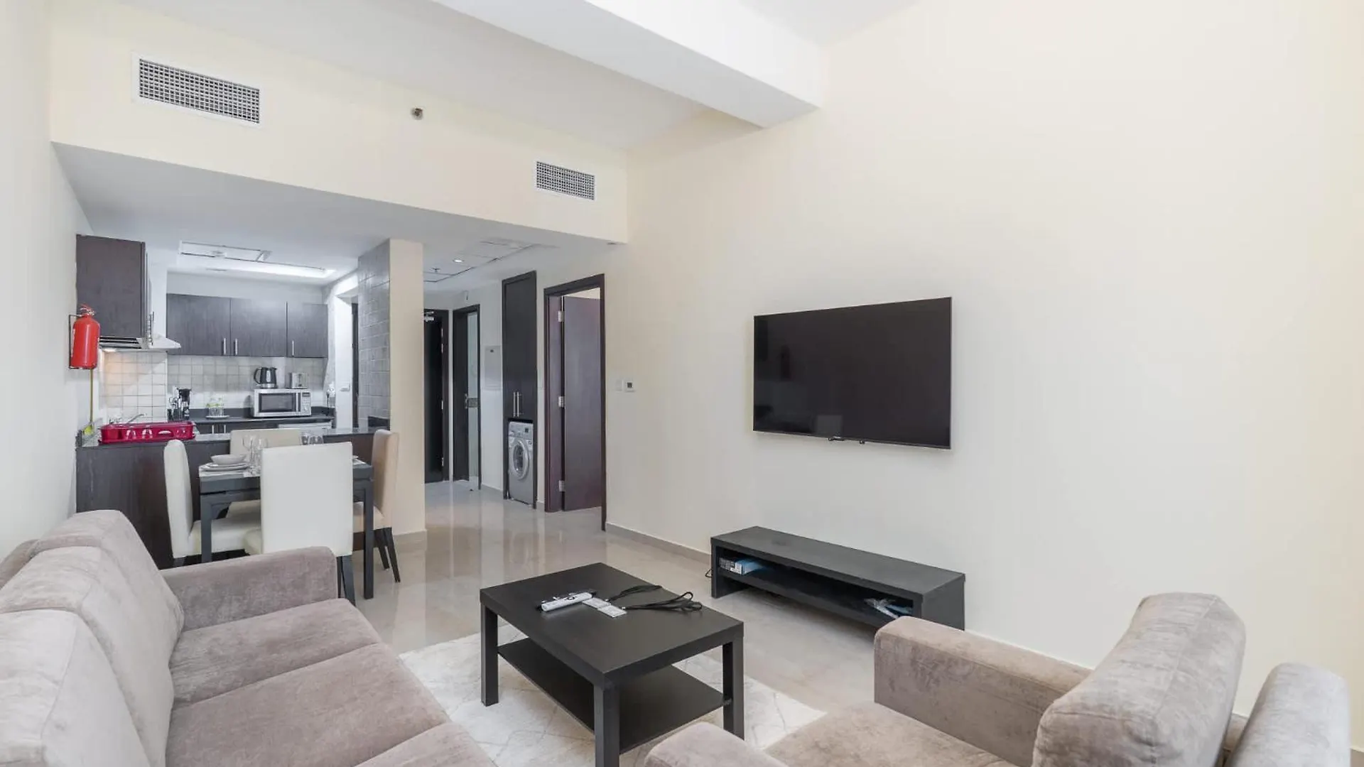 Heart-Captivating 1 Bedroom In Hanover Square Dubai 0*,