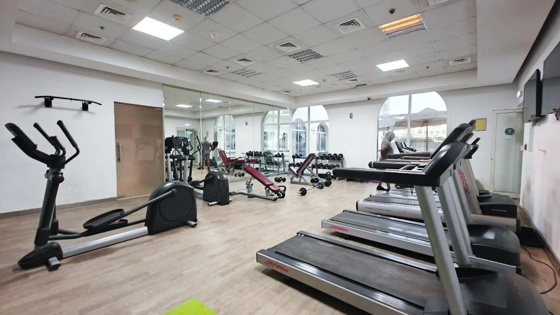 Heart-Captivating 1 Bedroom In Hanover Square Dubai Apartment