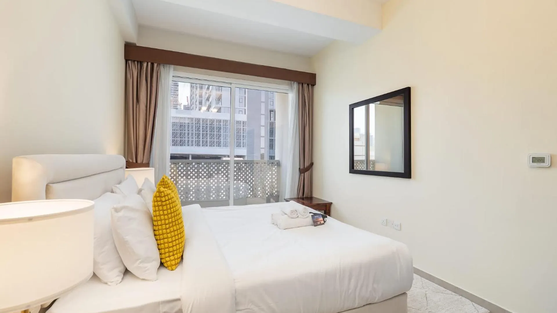 Heart-Captivating 1 Bedroom In Hanover Square Dubai 0*,